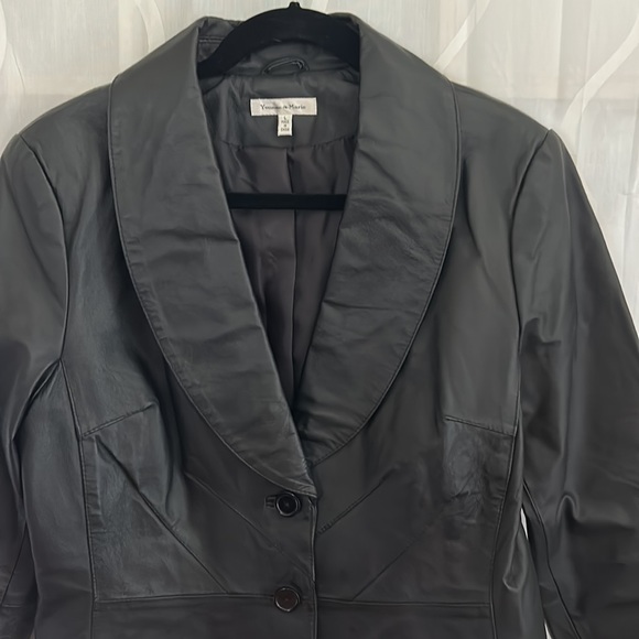 Yvonne Marie Fully Lined, Short, Vintage, Black Leather Jacket, Size Large - Picture 2 of 8